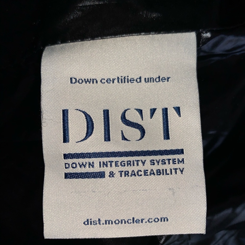 Moncler limited edition down jacket - Picture 8 of 8
